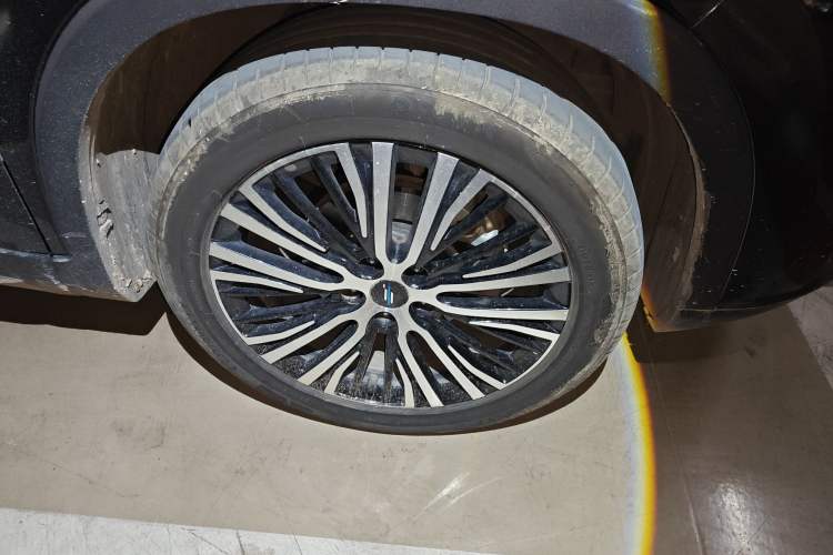 Used CHANGAN OSHAN X7 2020 1.5T Automatic Prestige Edition Right Front Wheel Hub