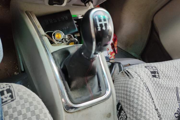 Used Jinbei New Hiace X30L 2016 1.5L Wealth Edition Van DLCG14
