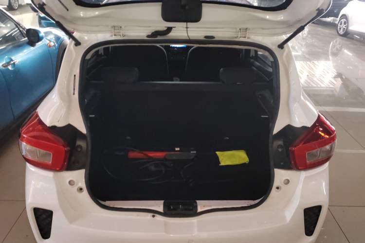 Used Dongfeng NAMMI EX1 2021 Quality Edition Trunk