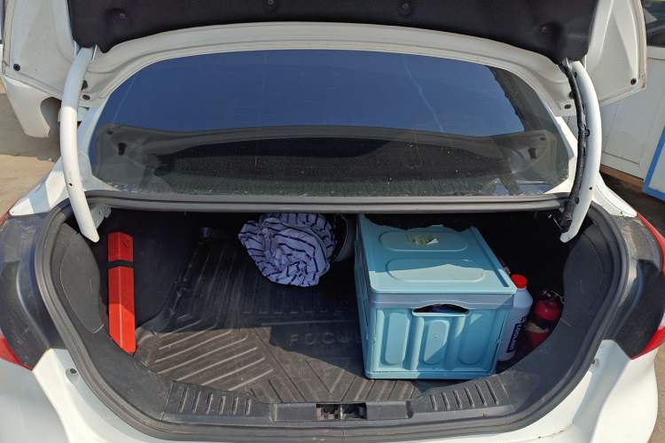 Used Ford Focus 2012 Sedan 1.6L Automatic Comfort Model
