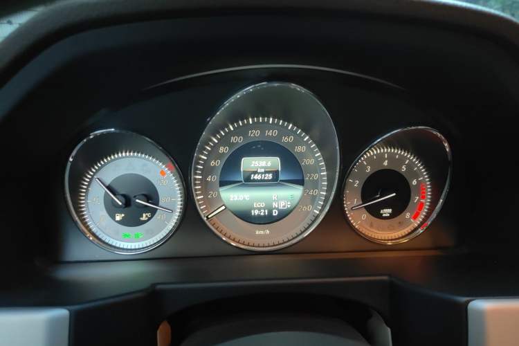 Used Mercedes-Benz GLK-Class 2014 GLK 260 4MATIC Dynamic Model Instrument Cluster