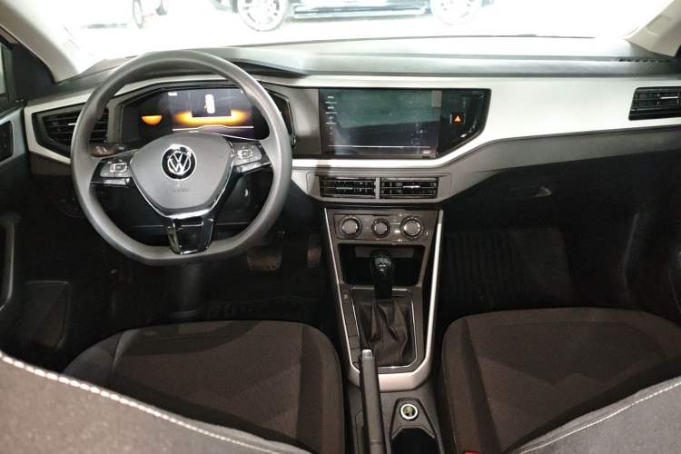 Used Volkswagen Polo 2023 Revised Plus 1.5L Automatic Panoramic Enjoyment Edition Center Console