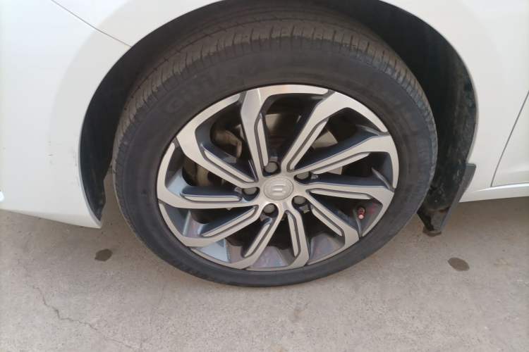 Used Geely Auto Emgrand GL 2021 UP 1.4T CVT Luxury Edition Left Front Wheel Hub