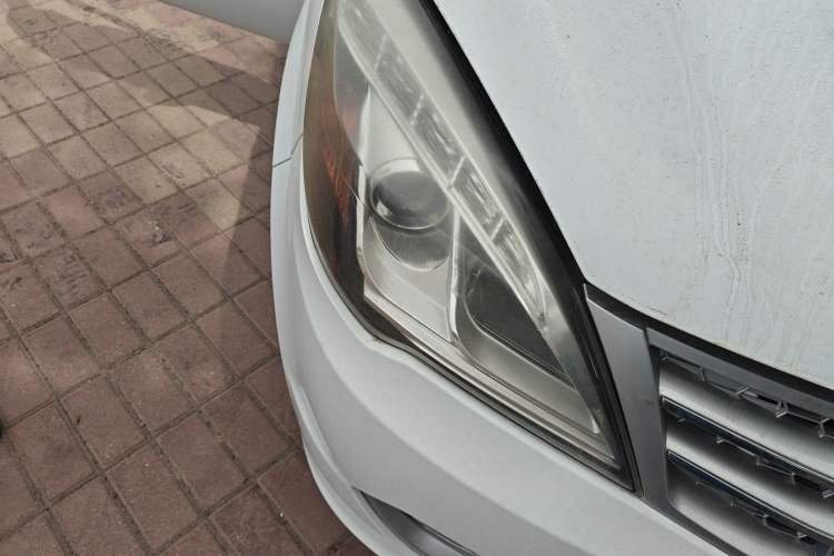 Used BAIC Weiwang M20 2014 1.5L Comfort Version BJ415B Right Front Headlight