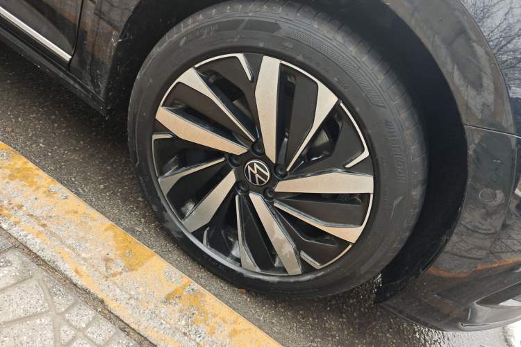 Used Volkswagen Passat 2025 Outstanding Model 380TSI Dragon Glory Edition