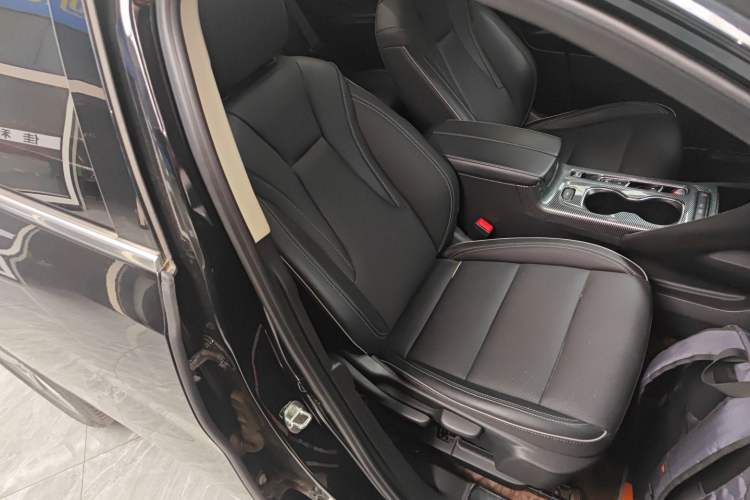 Used Buick Envision 2022 Encore Plus 552T Five-Seat Luxury Model