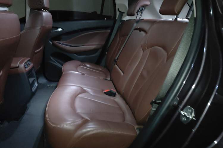 Used Buick Envision 2018 20T Two-Wheel Drive Luxury Model
