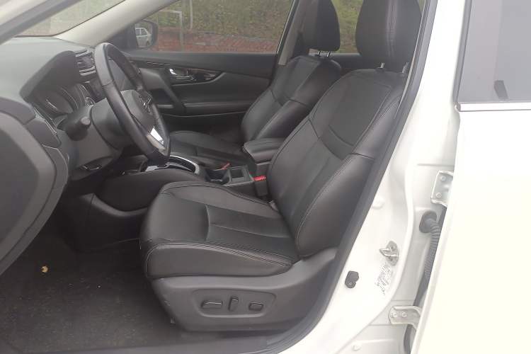 Used Nissan X-Trail 2022 Revised Version 2.0L Two-Wheel Drive Smart Connect & Comfort Edition Left Front Seat