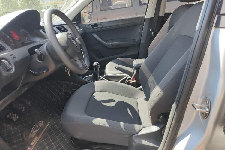 Used Volkswagen Santana 2015 1.6L Manual Fashion Edition Left Front Seat