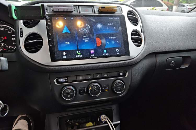 Used Volkswagen Tiguan 2015 1.8TSI Automatic Two-Wheel Drive Comfort Edition Audio And AC Panel