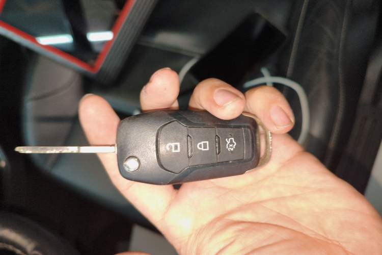 Used Ford Everest 2017 2.0T Gasoline Automatic 4x4 Luxury Edition 7 Seats
