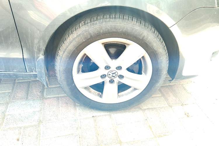 Used Volkswagen Polo 2011 Jingqu 1.6L Manual - Real Cool Edition