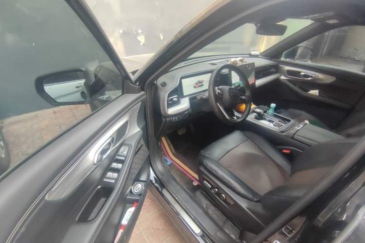 Used GAC Trumpchi GS8 2025 Linghang Series 2.0 TGDI Two-Wheel-Drive Luxury Edition 5 Seats Driver Seat