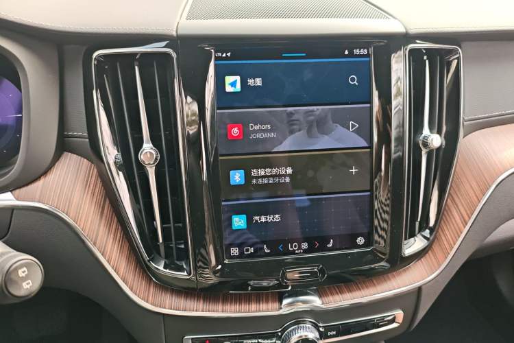 Used Volvo XC60 New Energy 2024 T8 Plug-in Hybrid Long-Range All-Wheel Drive Smart Luxury Edition Audio And AC Panel