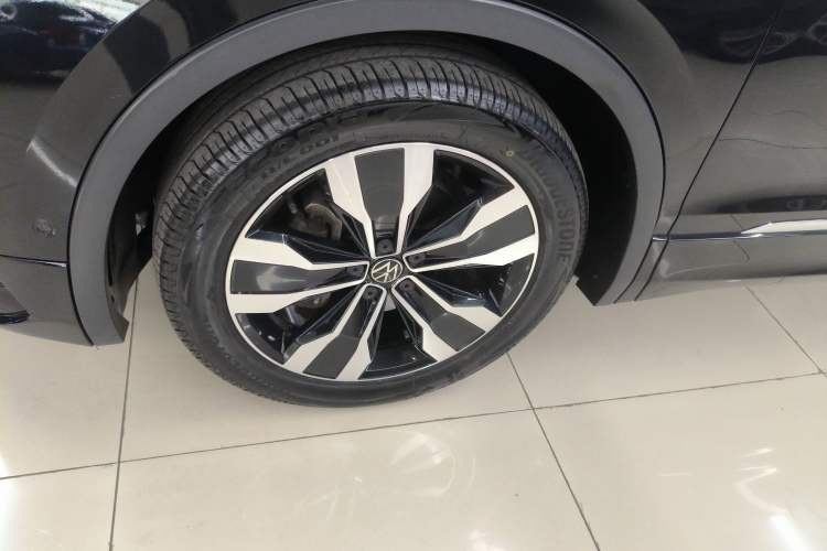 Used Volkswagen Tiguan L 2022 330TSI Automatic Two-Wheel Drive R-Line Enhanced Edition