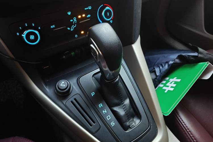 Used Ford Focus 2015 Sedan 1.6L Automatic Comfort Model
