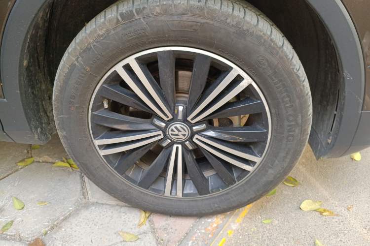 Used Volkswagen Tiguan L 2017 380TSI Automatic All-Wheel-Drive Luxury Edition