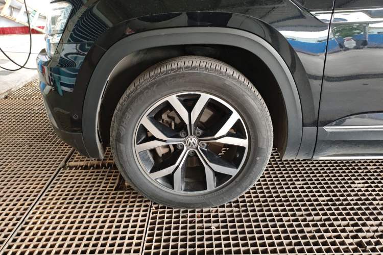 Used Volkswagen Teramont 2020 330TSI Two-Wheel-Drive Luxury Edition China VI Standard
