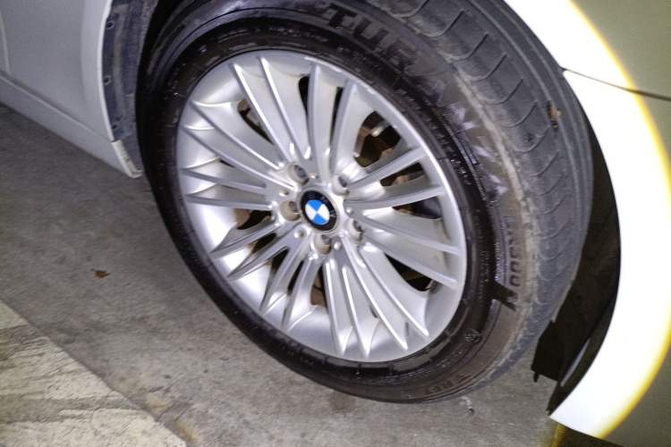 Used BMW 5 Series 2014 525Li Leading Model