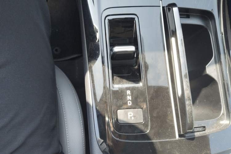 Used Venucia V DD-i 2025 Orca 150km Joyful Journey Edition
