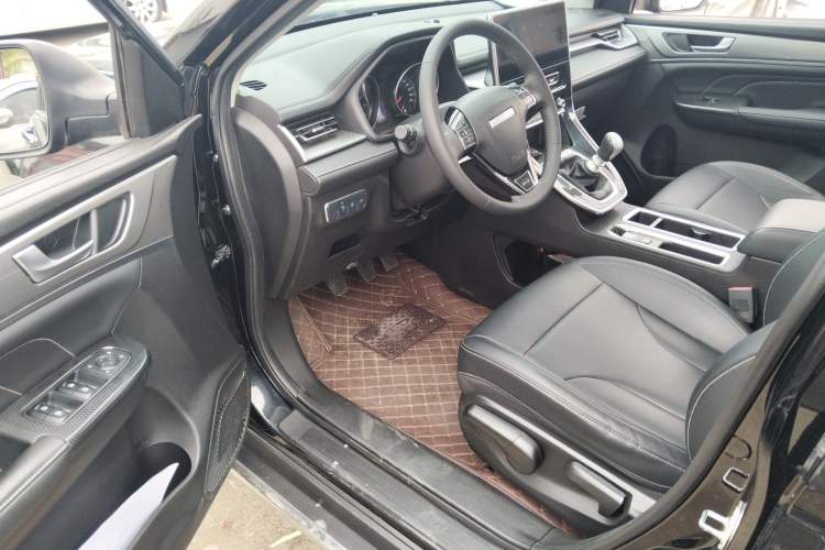 Used Haval M6 2021 PLUS 1.5T Manual Luxury Smart Connectivity Model Driver Seat