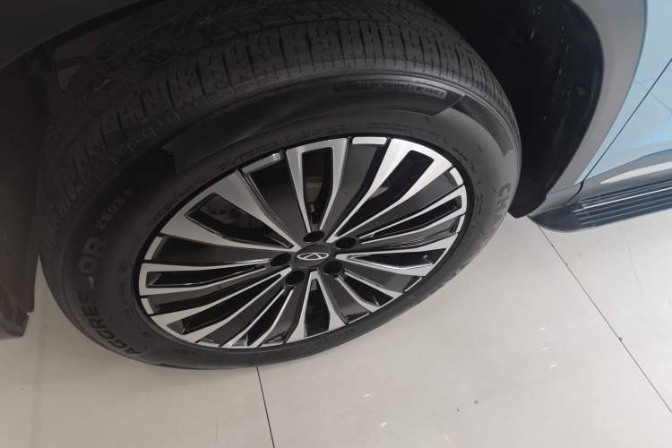 Used Chery Tiggo 8 PLUS C-DM 2025 1.5T 116 km Prestige Version 5 Seats Exterior 4