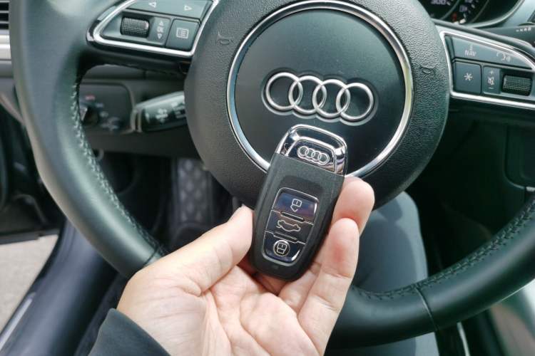 Used Audi A6L 2018 30th Anniversary Edition 45 TFSI quattro Sport model Vehicle Key