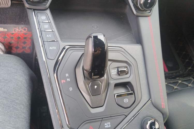 Used Lynk & Co 05 2020 2.0TD Four-Wheel Drive HypeHalo
