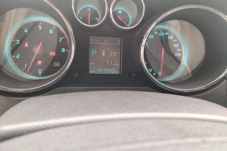 Used CHANGAN CS35 2015 1.6L Automatic Prestige Model China V Standard
