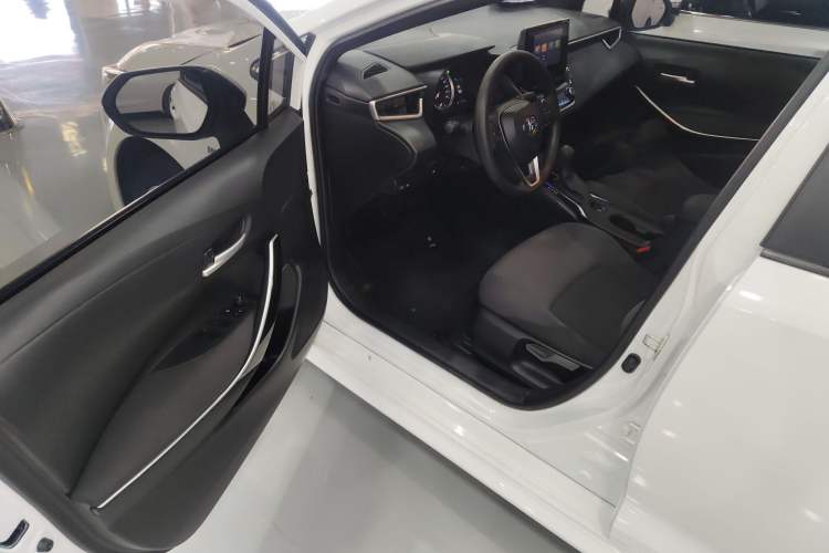 Used Toyota Levin 2022 Dual-Motor 1.8H E-CVT Leading Edition
