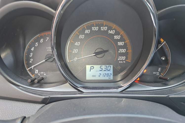Used Toyota YARiS L Zhi Xiang 2021 1.5L CVT Leading Edition Odometer Close Up