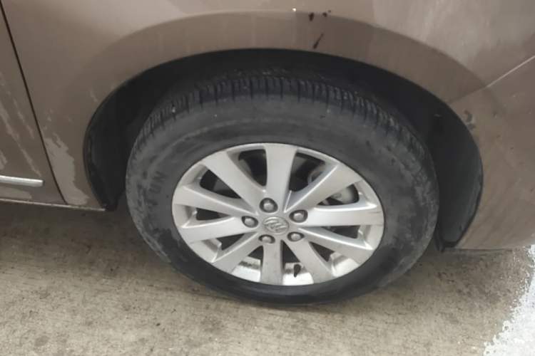 Used Buick GL8 2018 28T Luxury Model China VI Standard