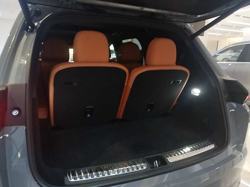 Used Li Auto L8 2025 Max Smart Refresh Edition — 18