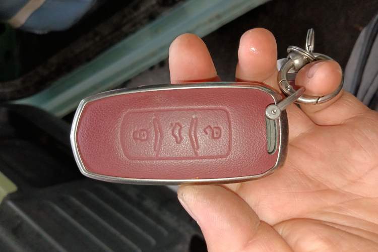 Used Geely Galaxy Panda 2023 Panda Mini 200km Endurance Bear Vehicle Key