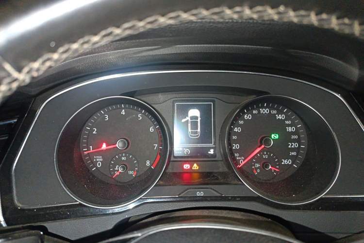 Used Volkswagen Magotan 2017 330TSI DSG Leading Model Instrument Cluster