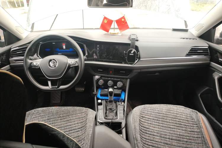 Used Volkswagen Sagitar 2022 280TSI DSG Excellence Edition Center Console