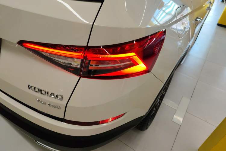 Used Skoda Kodiaq 2019 Facelifted TSI330 5-Seater Two-Wheel-Drive Luxury Enjoyment Edition China VI Standard