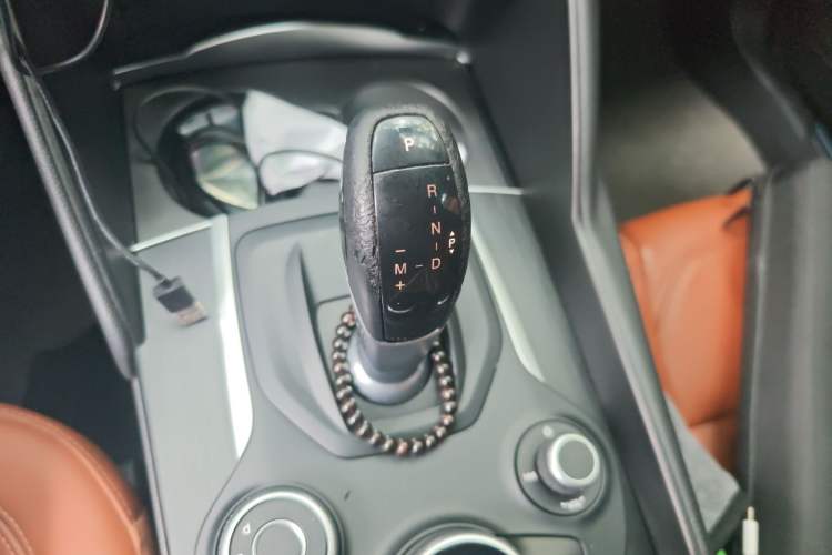 Used Alfa Romeo Giulia 2017 2.0T 200HP Luxury Edition