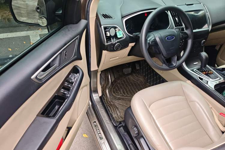 Used Ford Edge 2016 EcoBoost 245 Two-Wheel-Drive Titanium 5-Seater