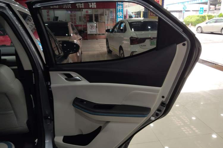 Used BYD Yuan Pro 2023 320KM Luxury Version
