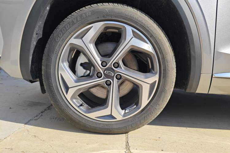 Used Geely Auto Monjaro L 2025 2.0TD Automatic Xingyun Version Left Front Wheel Hub