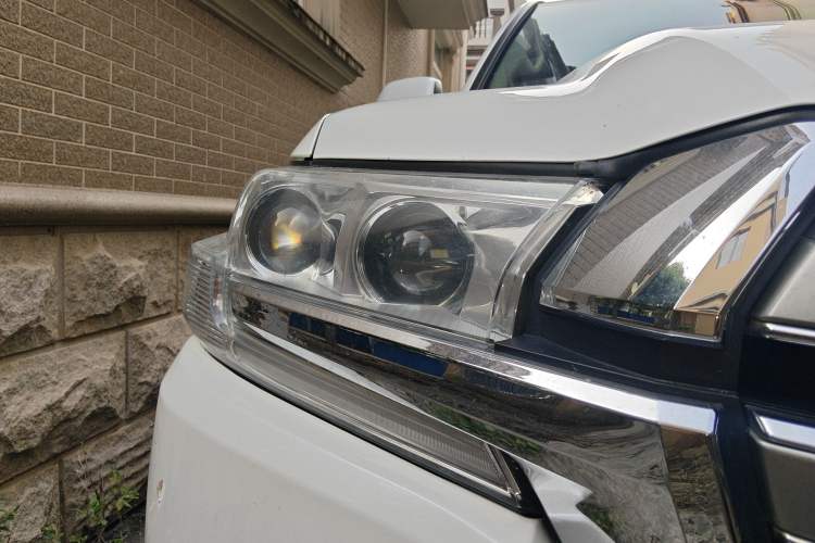 Used Toyota Land Cruiser 
