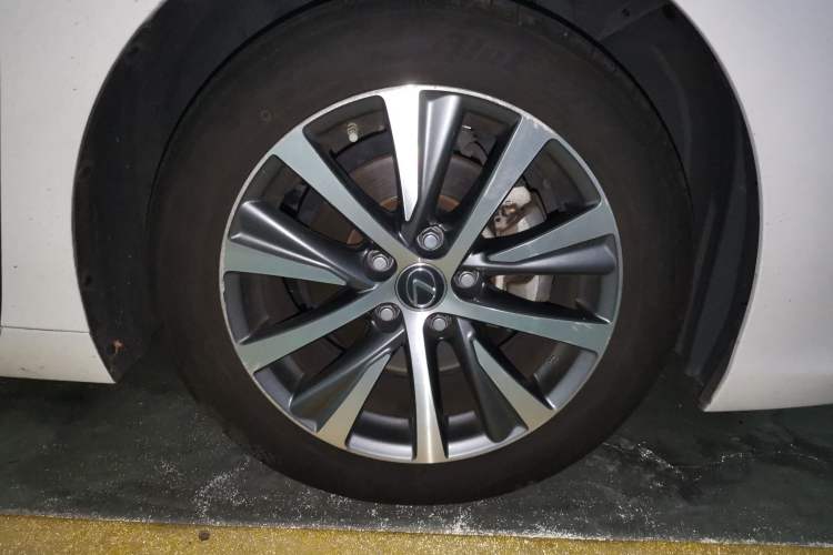 Used Lexus ES 2018 200 Excellence Edition China VI Standard
