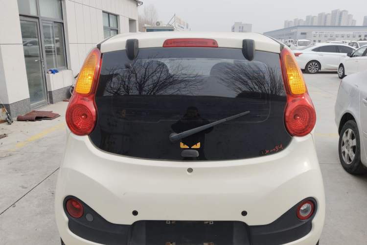 Used Chery QQ 2013 1.0L Manual Happy Edition
