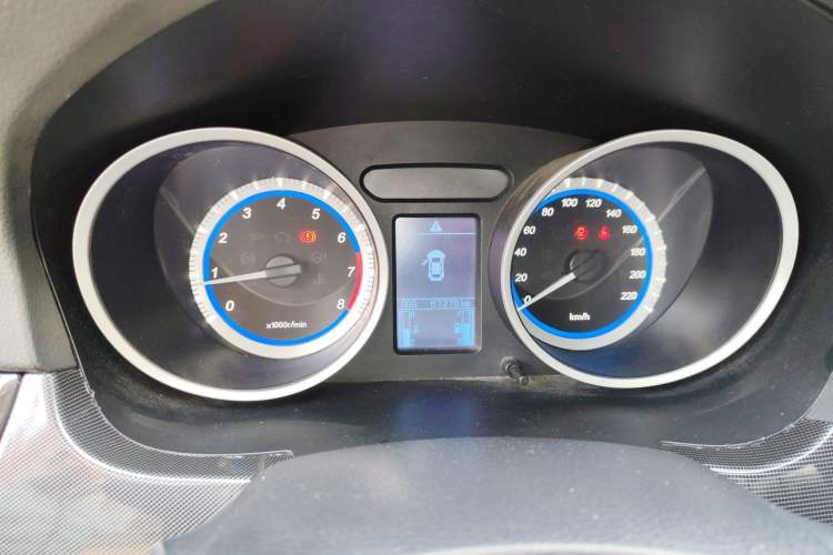 Used Soueast V5 Lingzhi 2014 1.5L Manual Sytle Xuya Instrument Cluster