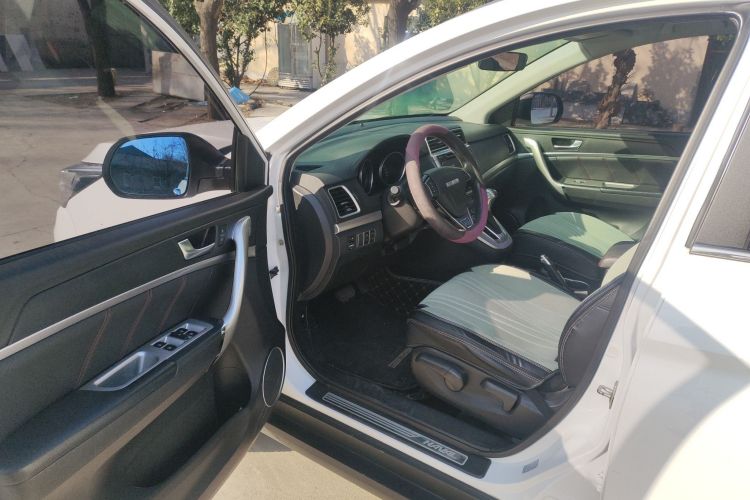 Used Haval M6 2017 1.5T Automatic Two-Wheel Drive Urban Model
