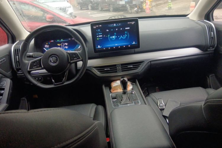 Used BYD Tang 2018 2.0T Automatic SmartConnect Prestige 7-Seater China V Standard Center Console