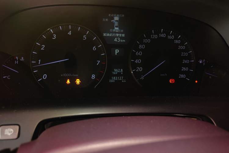 Used Lexus LS  Odometer Close Up
