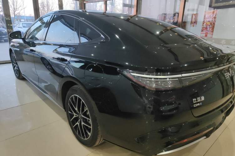 Used BYD Seal 2023 DM-i 1.5L 121km Prestige Model
