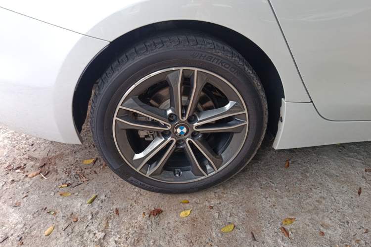 Used BMW 1 Series 2018 Facelifted 118i Sport Edition Exterior 5